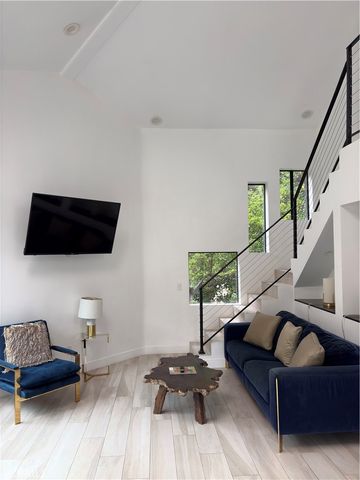 10051 Westwanda Drive, Beverly Hills, CA 90210