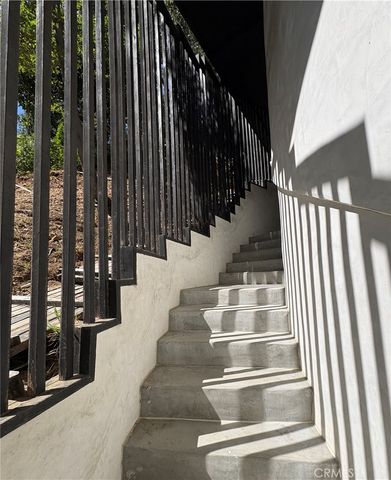 10051 Westwanda Drive, Beverly Hills, CA 90210