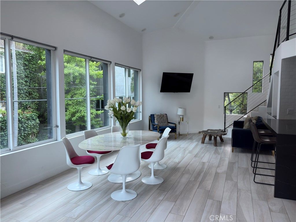 10051 Westwanda Drive, Beverly Hills, CA 90210