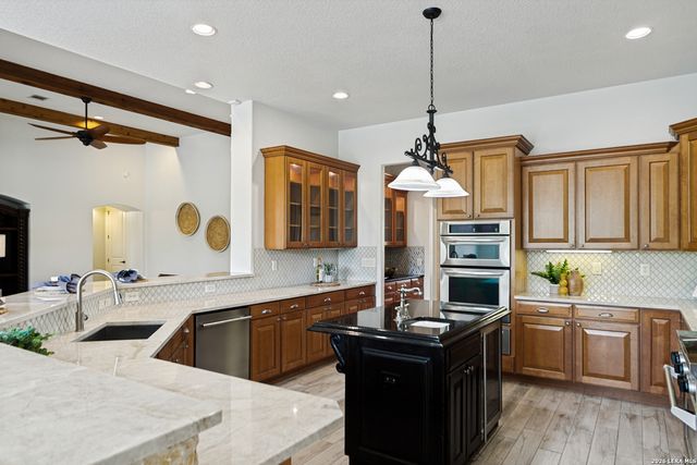 107 Riverwalk, Boerne, TX 78006