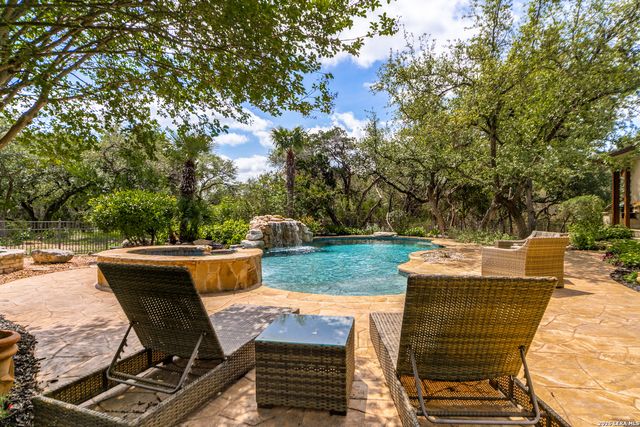107 Riverwalk, Boerne, TX 78006