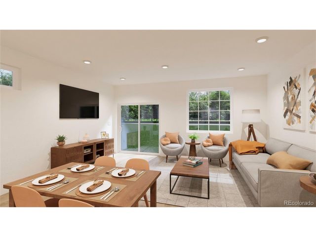 10127 Scranton Ct, Commerce City, CO 80022