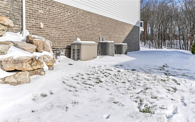 307 Azalea Ln, Marshall, PA 15090