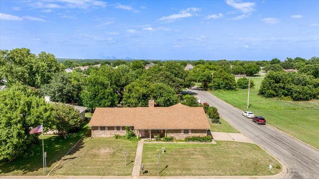 501 Moonlight Trail, Stephenville, TX 76401