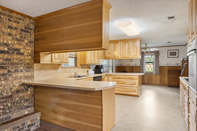 501 Moonlight Trail, Stephenville, TX 76401