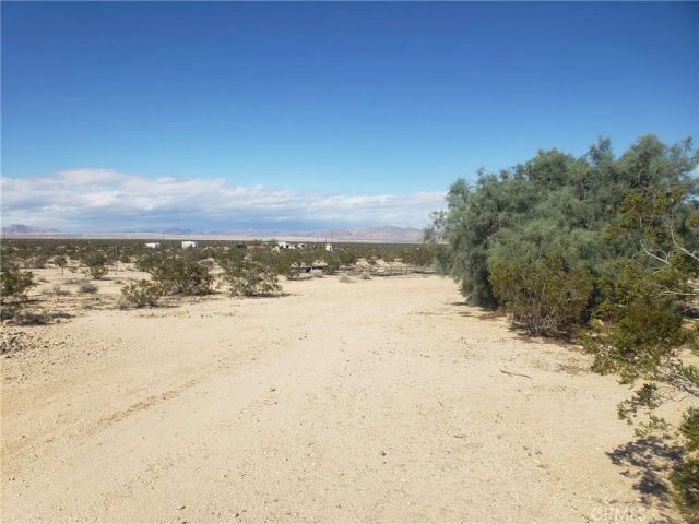 69626 Pluto, 29 Palms, CA 92277