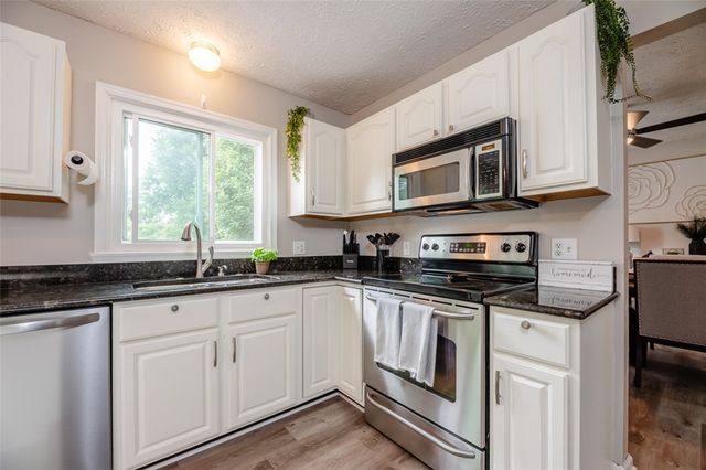 10 Constitution Circle, Chili, NY 14624