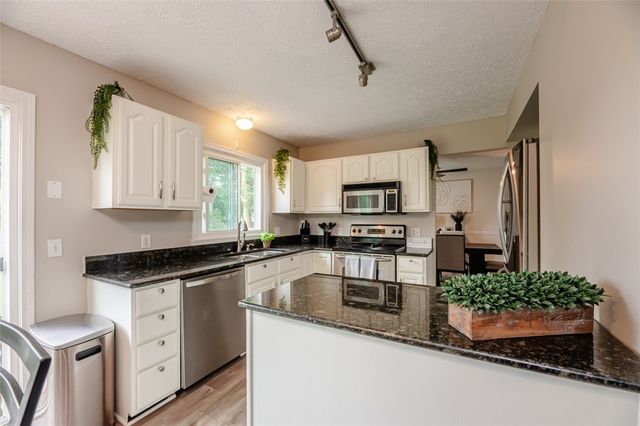 10 Constitution Circle, Chili, NY 14624