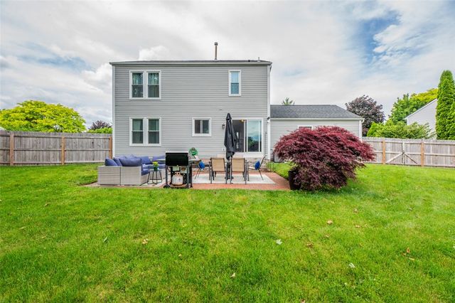 10 Constitution Circle, Chili, NY 14624