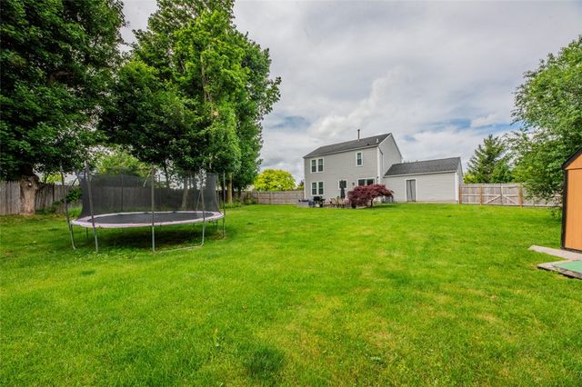 10 Constitution Circle, Chili, NY 14624