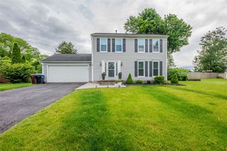 10 Constitution Circle, Chili, NY 14624