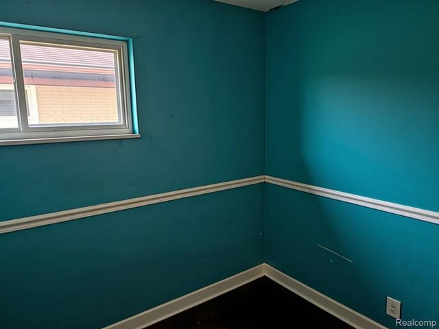 8131 Marian Street, Warren, MI 48093