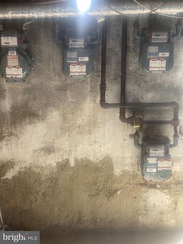 2001 N 52ND ST, Philadelphia, PA 19131