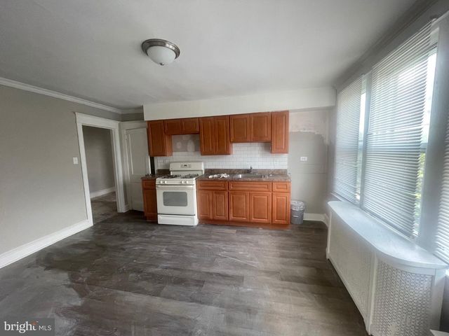 2001 N 52ND ST, Philadelphia, PA 19131