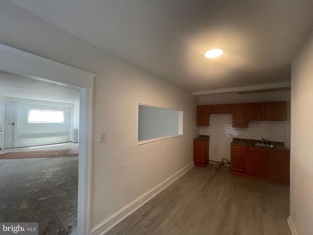 2001 N 52ND ST, Philadelphia, PA 19131