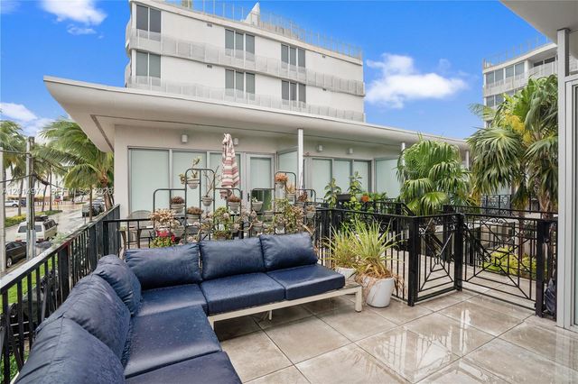 2130 Park Ave TH10, Miami Beach, FL 33139