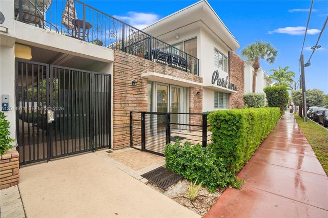 2130 Park Ave TH10, Miami Beach, FL 33139