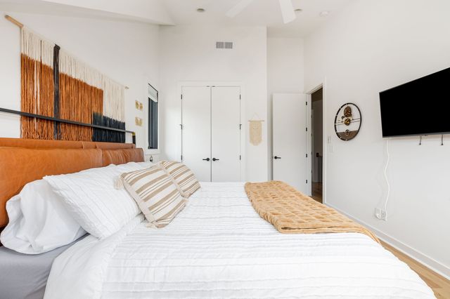 1511 16th Ave S Unit E, Nashville, TN 37212