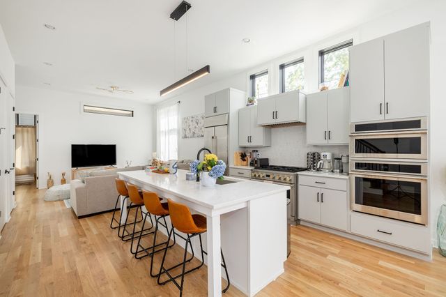 1511 16th Ave S Unit E, Nashville, TN 37212
