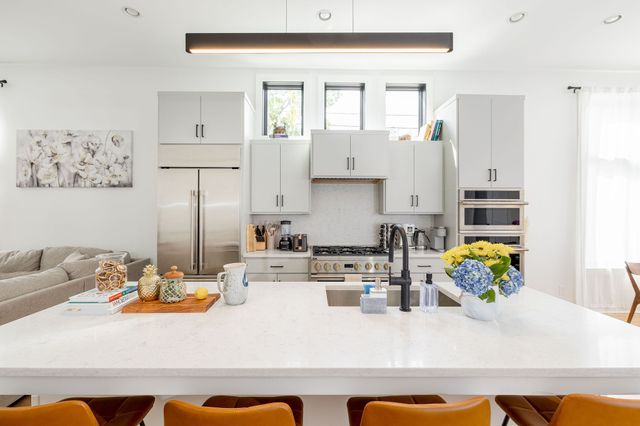 1511 16th Ave S Unit E, Nashville, TN 37212
