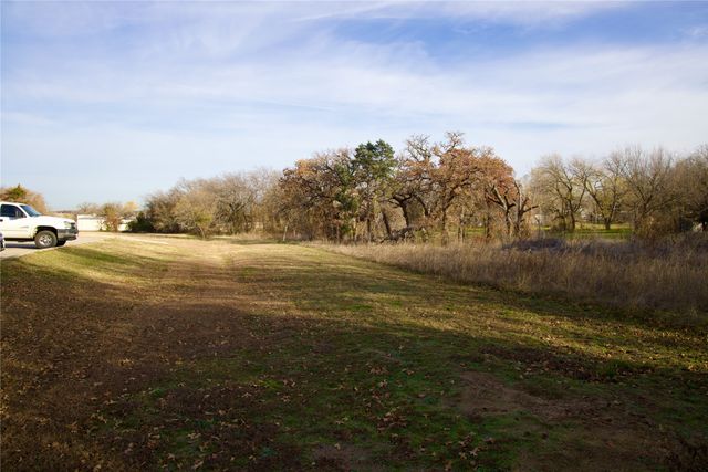 111 N Stadium Drive, Alvord, TX 76225