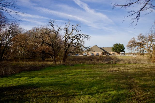 111 N Stadium Drive, Alvord, TX 76225