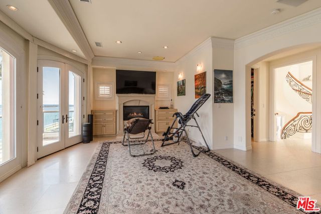 119 Via Marina, Marina Del Rey, CA 90292