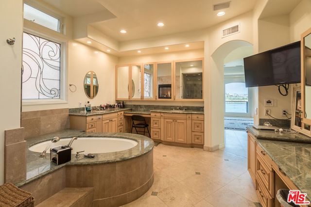 119 Via Marina, Marina Del Rey, CA 90292