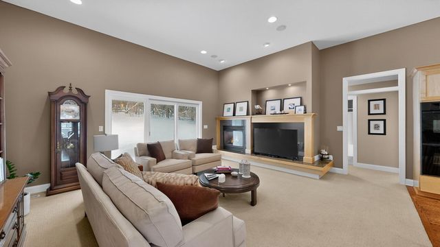 4282 Berkshire Road SW, Rochester, MN 55902