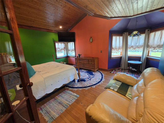10163 SAMPSON Road, Erie, PA 16509