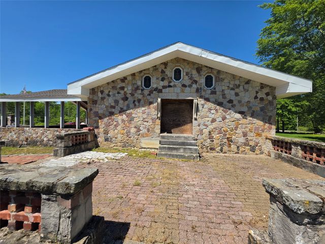 10163 SAMPSON Road, Erie, PA 16509