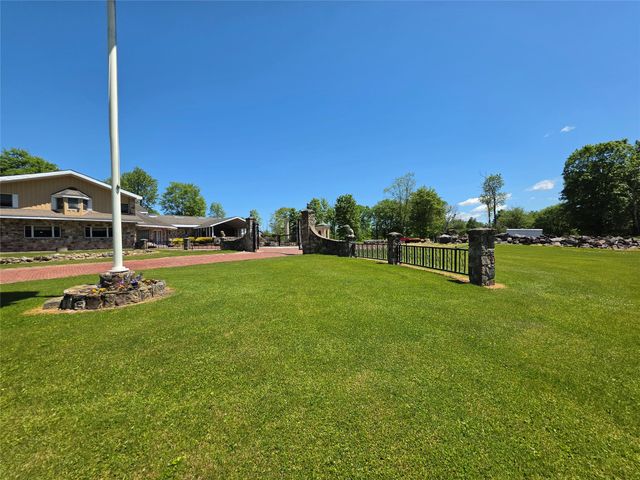 10163 SAMPSON Road, Erie, PA 16509