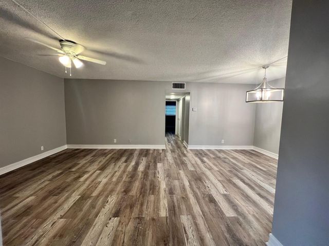 1340 NE 28th Avenue 243, Pompano Beach, FL 33062