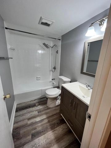 1340 NE 28th Avenue 243, Pompano Beach, FL 33062