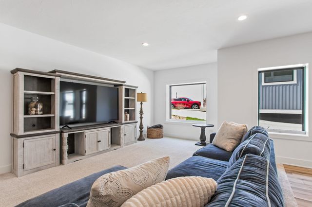 49 Howard Avenue 1, Grand Haven, MI 49517