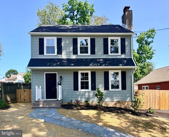 31 BERKLEY RD, Broomall, PA 19008