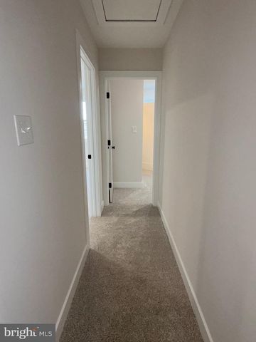 31 BERKLEY RD, Broomall, PA 19008