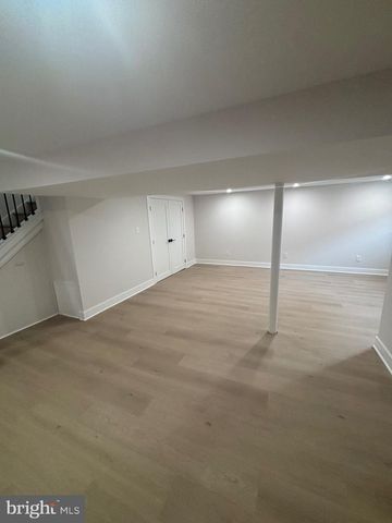 31 BERKLEY RD, Broomall, PA 19008