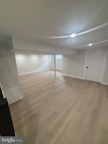 31 BERKLEY RD, Broomall, PA 19008