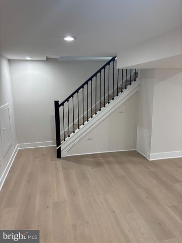 31 BERKLEY RD, Broomall, PA 19008