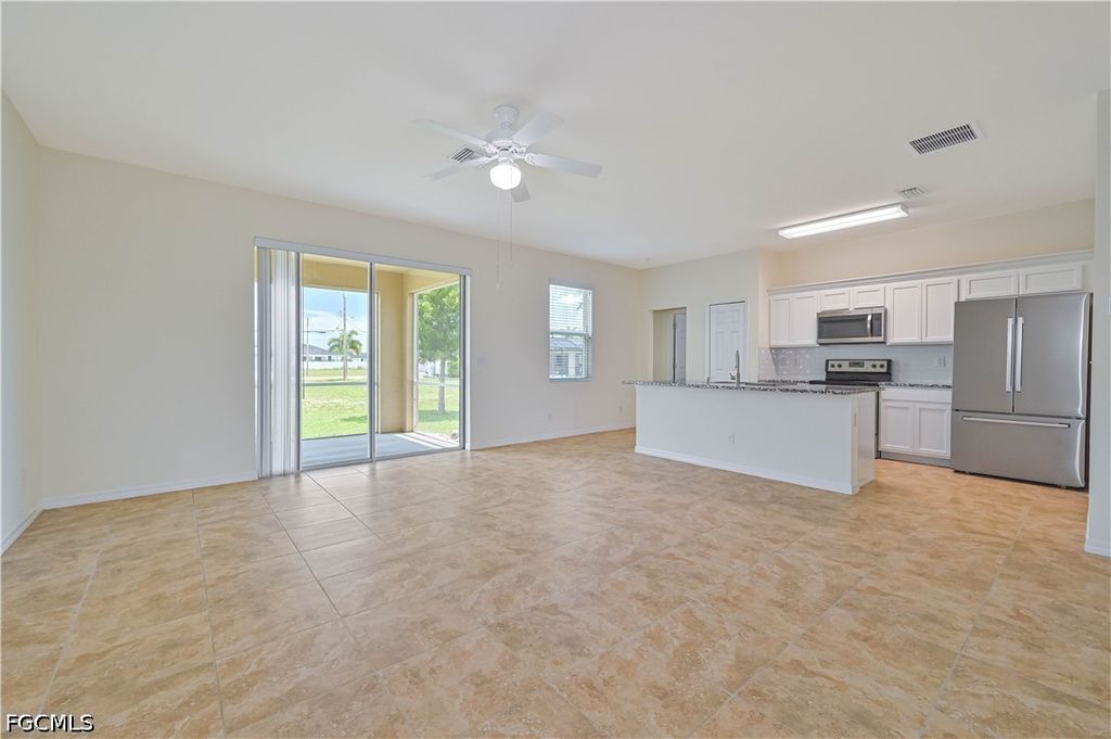 Image 11 of property listing at 4402 NW 32nd TER, Cape Coral, FL 33993