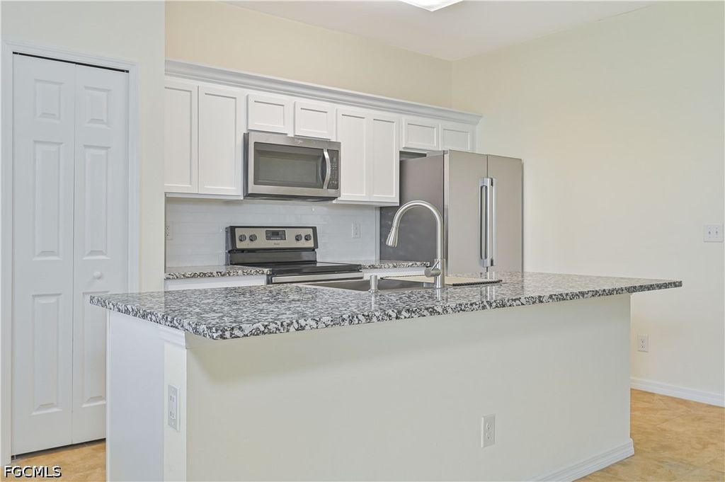 Image 14 of property listing at 4402 NW 32nd TER, Cape Coral, FL 33993