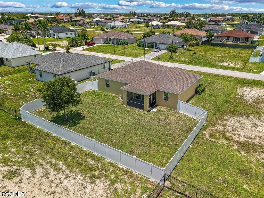 Image 32 of property listing at 4402 NW 32nd TER, Cape Coral, FL 33993