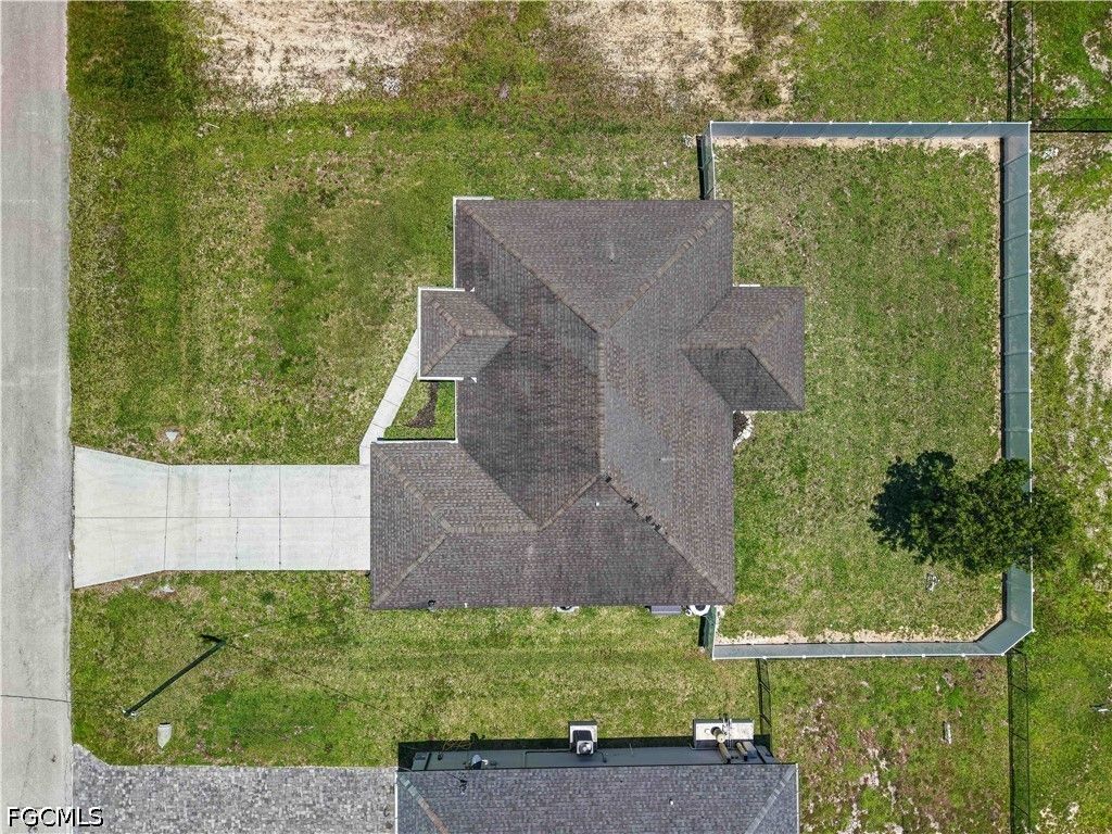 Image 33 of property listing at 4402 NW 32nd TER, Cape Coral, FL 33993