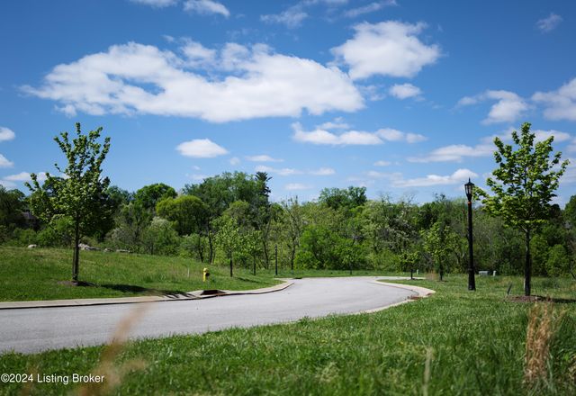4503 Poplar Manor Rd, Louisville, KY 40207