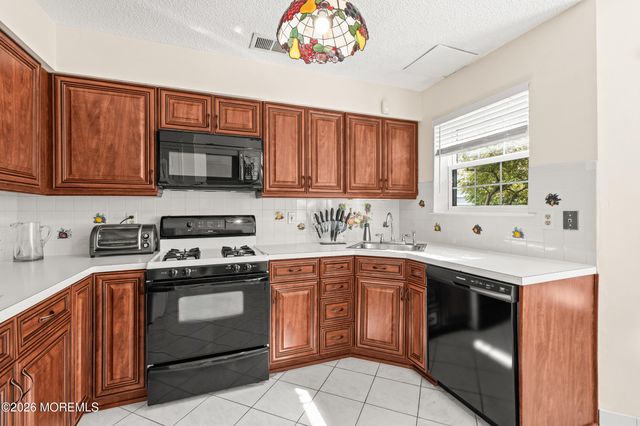 39 Gimbel Place, Ocean Twp, NJ 07712