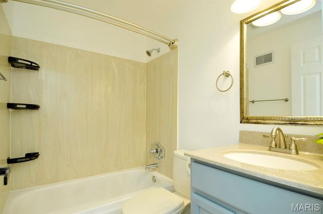 9816 Lakeford Lane, Unincorporated, MO 63123