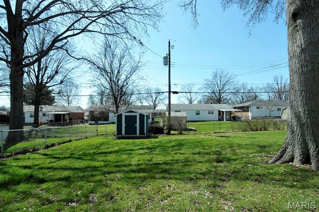 9816 Lakeford Lane, Unincorporated, MO 63123