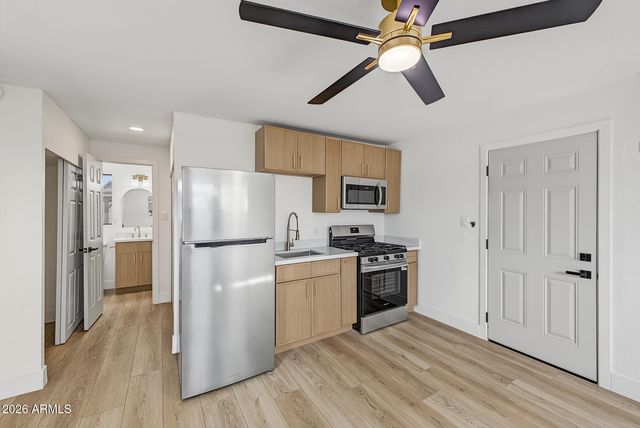 1330 E CATALINA Drive, Phoenix, AZ 85014