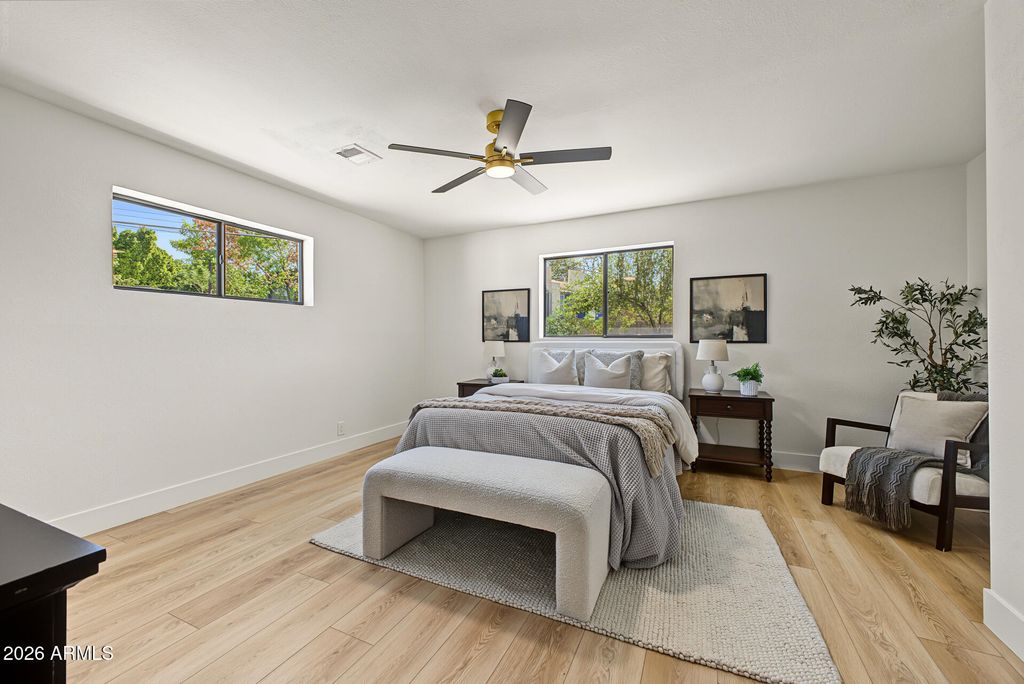 1330 E CATALINA Drive, Phoenix, AZ 85014 — photo 4